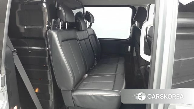Hyundai Staria 2022 Серебряный из Кореи, фото 2