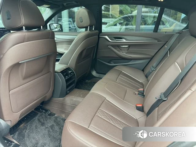 BMW 5 series 2023 Белый из Китая, фото 2