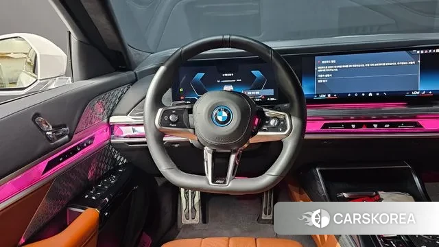 BMW i7 (G70) 2023 Белый из Кореи, фото 2