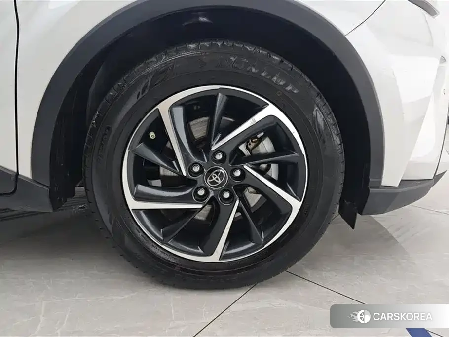 Toyota C-HR 2024 Белый из Китая, фото 2