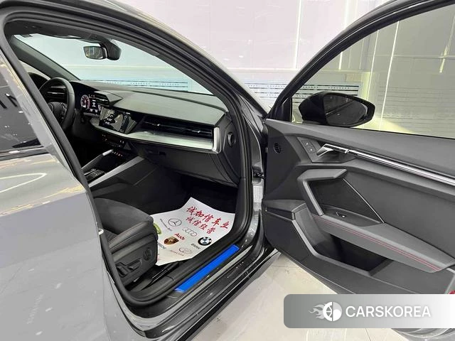 Audi A3 2022 Темно-серый из Китая, фото 2