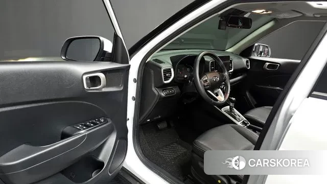 Hyundai Venue 2025 Белый из Кореи, фото 2