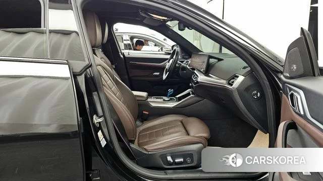 BMW i4 2022 Черный из Кореи, фото 2