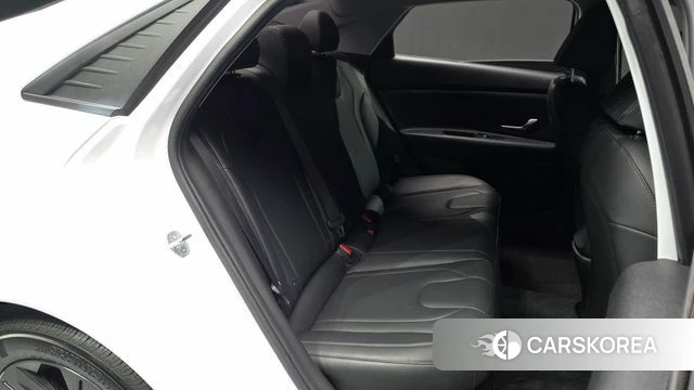Hyundai Avante Hybrid (CN7) 2021 Белый из Кореи, фото 2