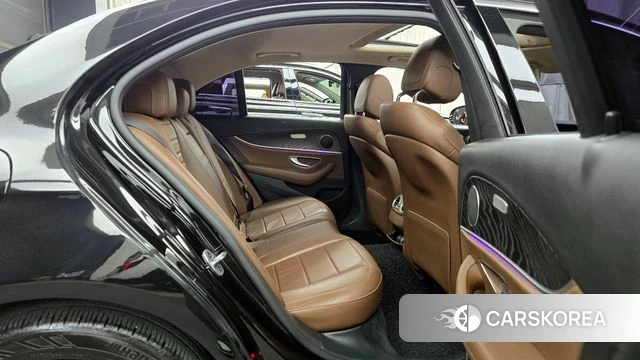 Mercedes-Benz E-Class W213 2019 Черный из Кореи, фото 2