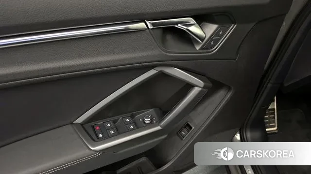 Audi Q3 (F3) 2020 Серебристо-серый из Кореи, фото 2