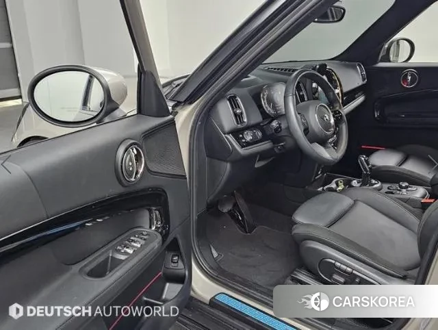 Mini Cooper Countryman 2024 Белый двухцветный из Кореи, фото 2