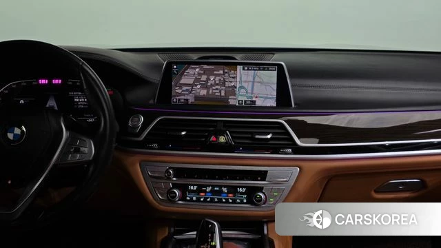 BMW 7 Series (G11) 2022 Черный из Кореи, фото 2