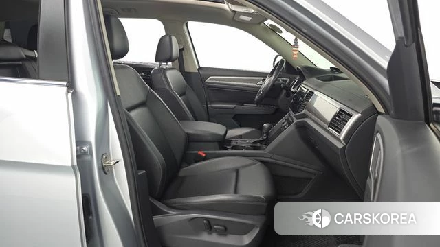 Volkswagen Atlas 2018 Серебряный из Кореи, фото 2