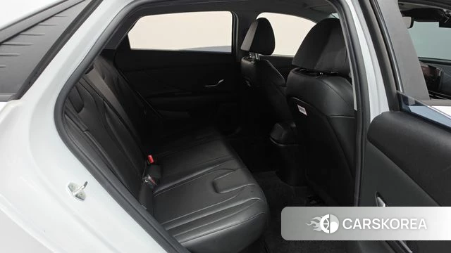Hyundai Avante Hybrid (CN7) 2022 Белый из Кореи, фото 2