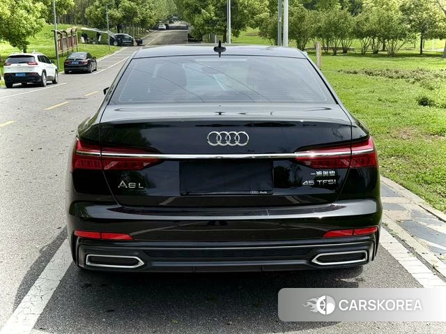 Audi A6L 2022 Черный из Китая, фото 2