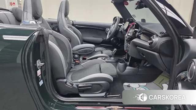 Mini Cooper S Convertible 2024 Зеленый из Кореи, фото 2