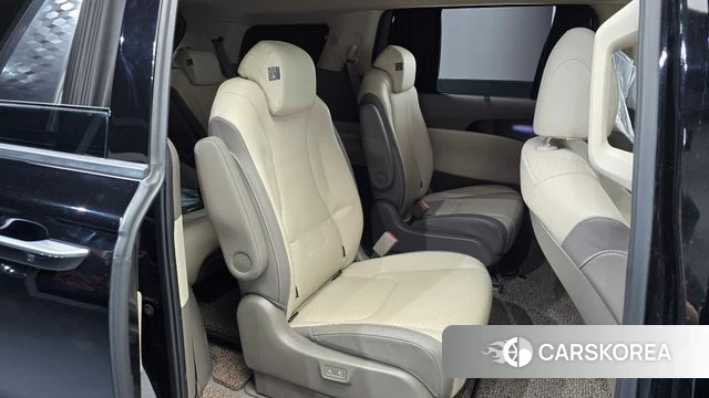 Kia Carnival 4th generation 2023 Черный из Кореи, фото 2