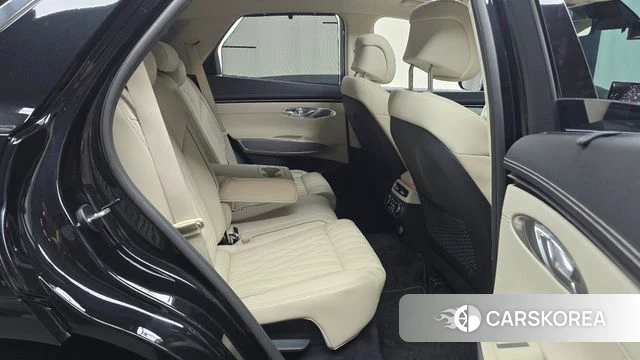 Genesis GV70 2023 Черный из Кореи, фото 2
