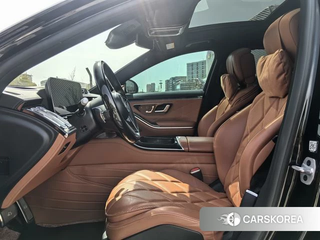 Mercedes-Benz Maybach S-class 2023 Черный из Китая, фото 2