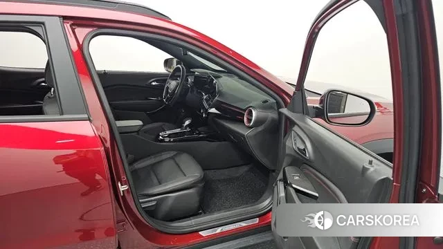 Chevrolet (GM Daewoo) Trax Crossover 2023 Красный из Кореи, фото 2