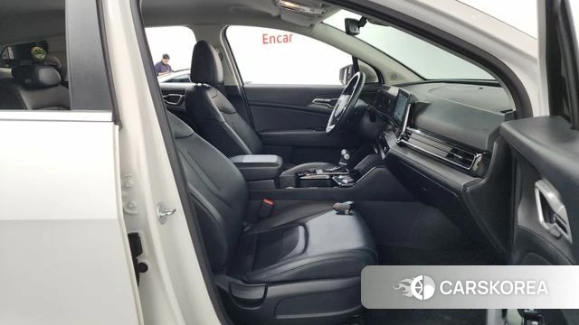 Kia Sportage 5th Generation 2023 Белый из Кореи, фото 2