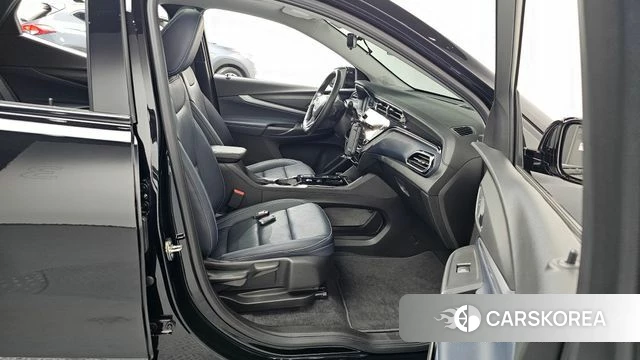 Chevrolet (GM Daewoo) Bolt EUV 2023 Черный из Кореи, фото 2