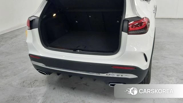 Mercedes-Benz GLA - Class H247 2022 Белый из Кореи, фото 2