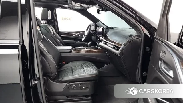 Cadillac Escalade 5th Generation 2024 Черный из Кореи, фото 2