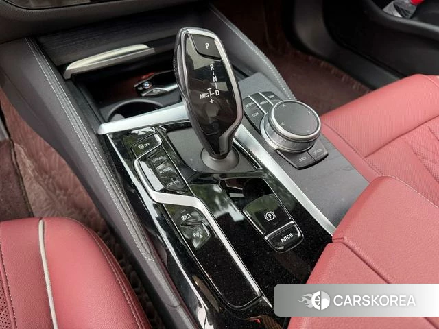BMW 5 series PHEV 2021 Белый из Китая, фото 2