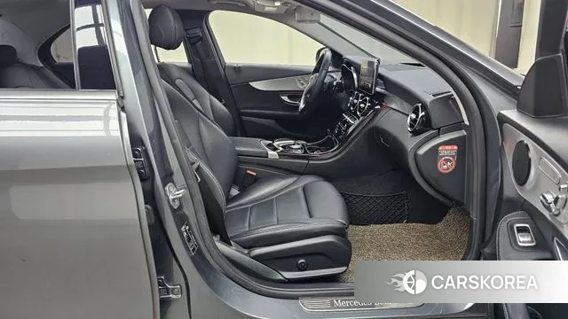 Mercedes-Benz C-Class W205 2018 Серый из Кореи, фото 2