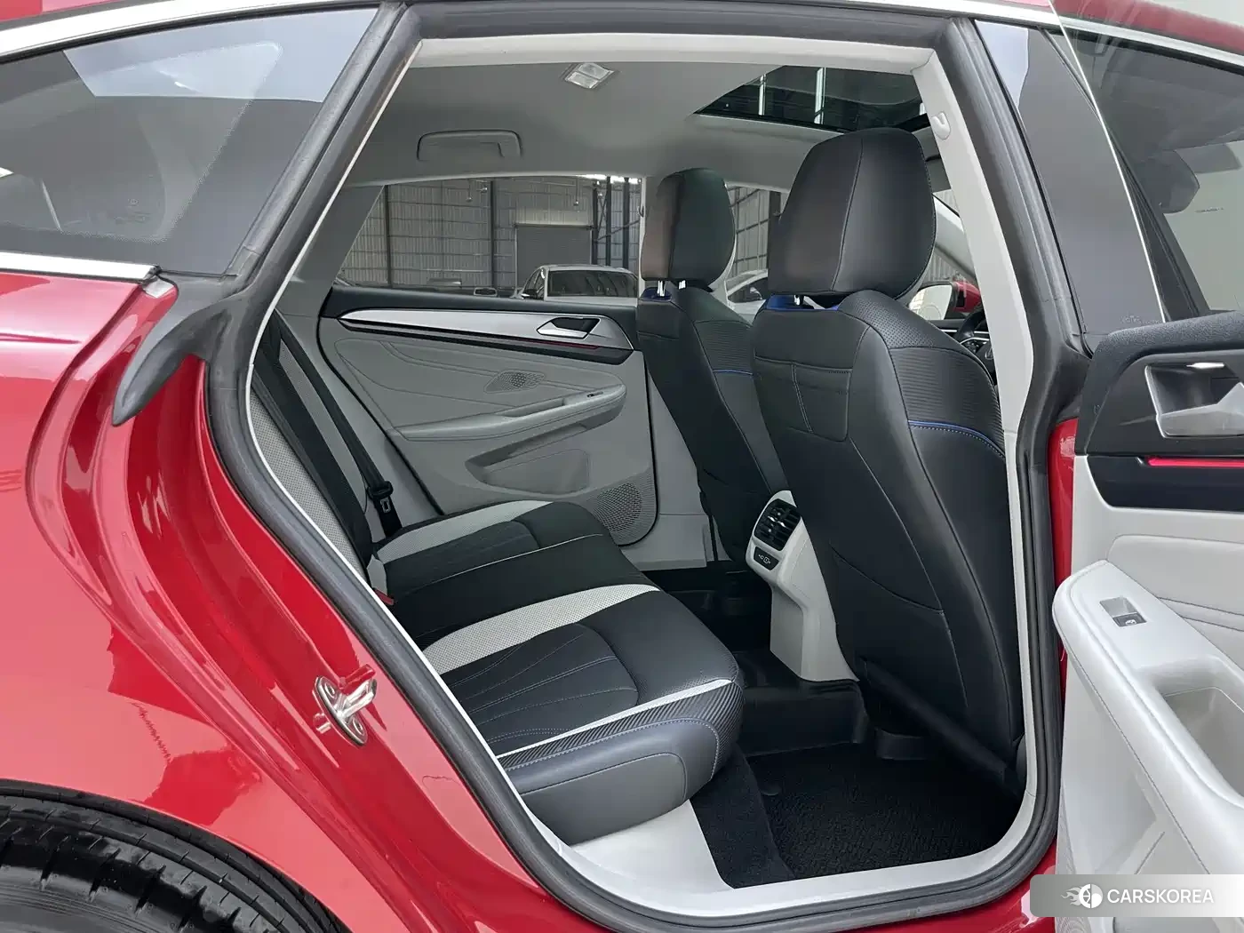 Volkswagen Lamando 2022 Red/purple из Китая, фото 2