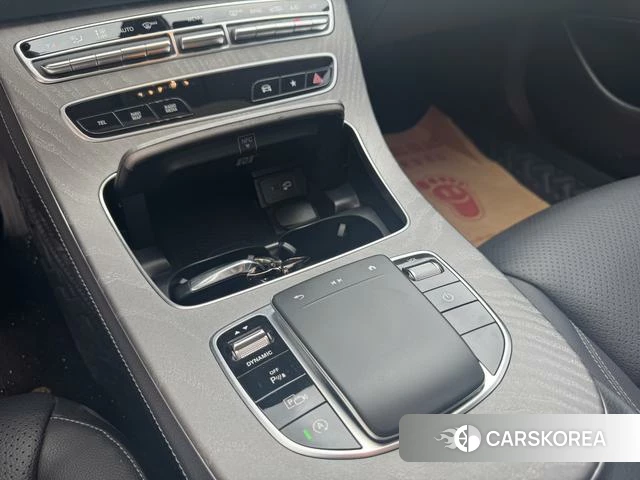 Mercedes-Benz E-class 2023 Белый из Китая, фото 2