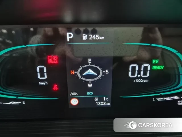 Hyundai Staria 2025 Белый из Кореи, фото 2