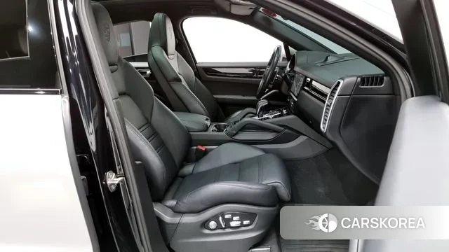 Porsche Cayenne (PO536) 2020 Серебряный из Кореи, фото 2