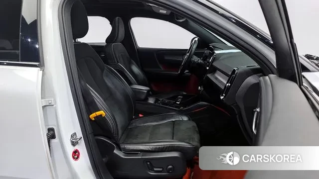 Volvo XC40 2019 Белый из Кореи, фото 2