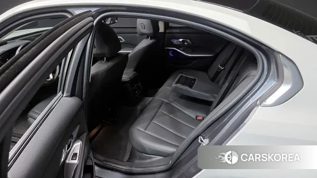 BMW 3 Series (G20) 2021 Белый из Кореи, фото 2