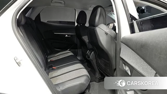 Peugeot 3008 second generation 2018 Белый из Кореи, фото 2