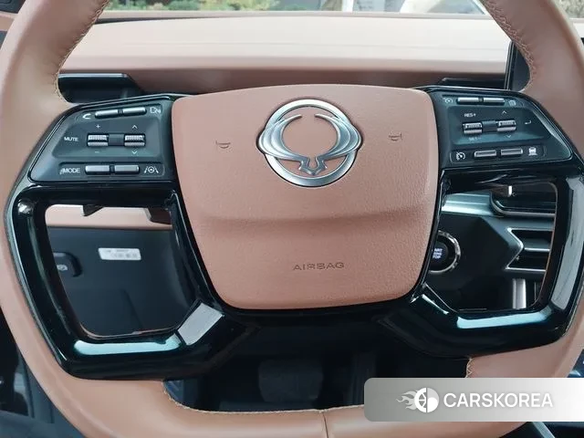 Ssangyong Torres 2023 Черный из Кореи, фото 2
