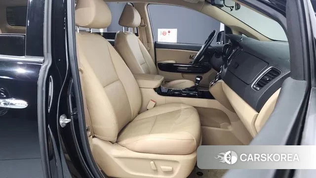 Kia The New Carnival 2019 Черный из Кореи, фото 2