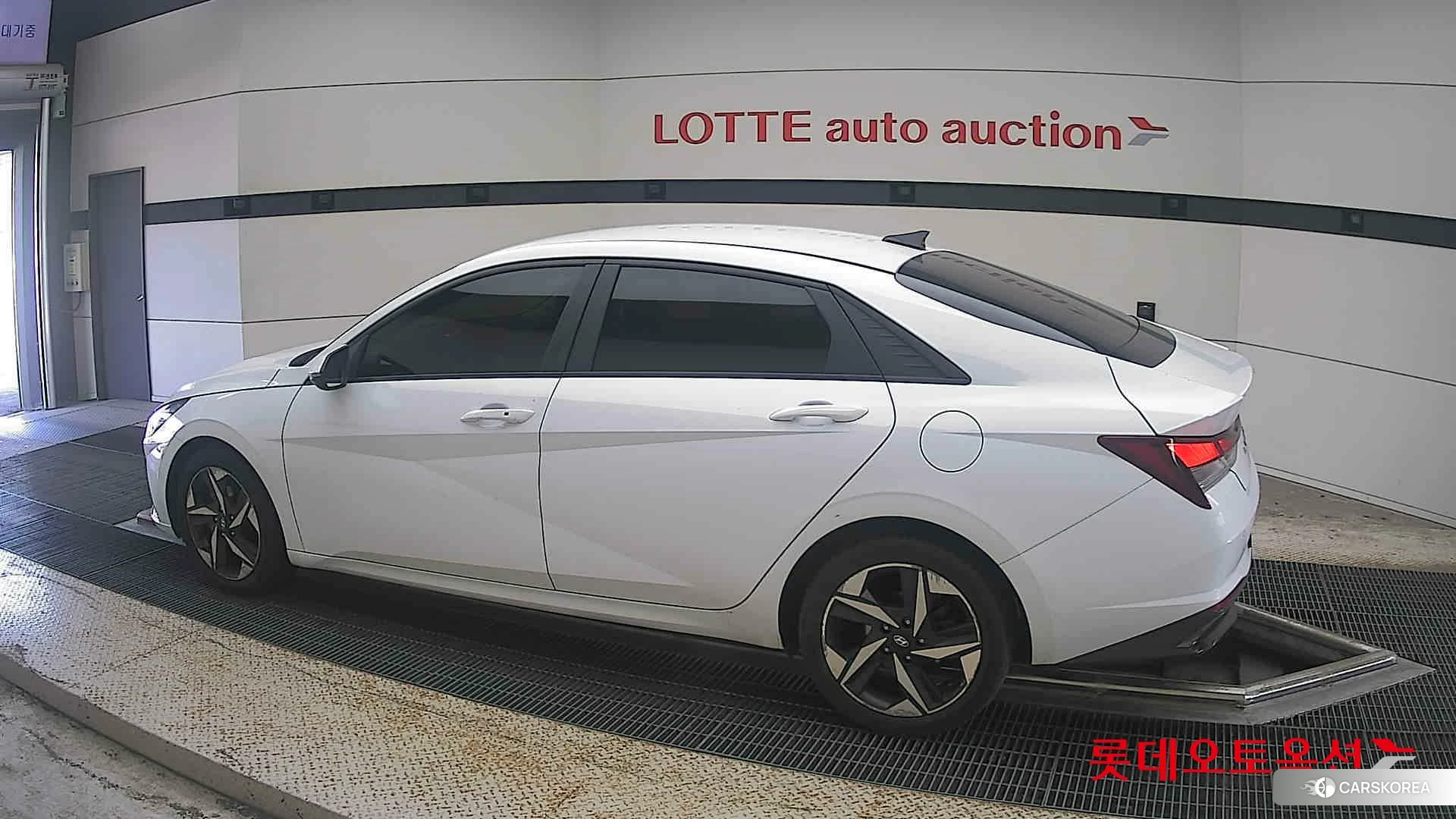 Hyundai Avante Hybrid 2021 Polar White из Кореи, фото 2