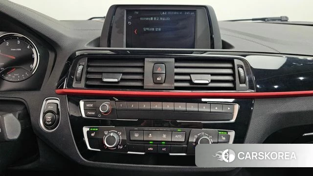 BMW 1 Series (F20) 2019 Белый из Кореи, фото 2