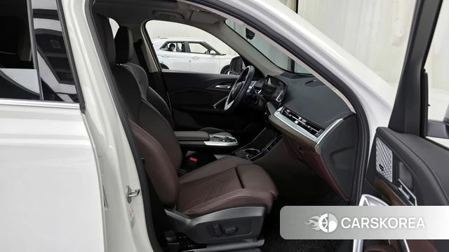 BMW X1 (U11) 2024 Белый из Кореи, фото 2