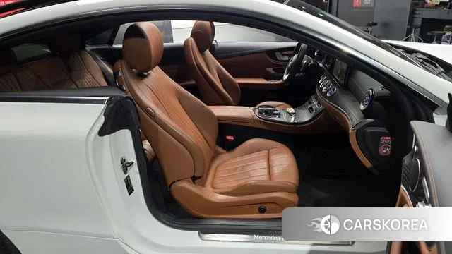 Mercedes-Benz E-Class W213 2019 Белый из Кореи, фото 2