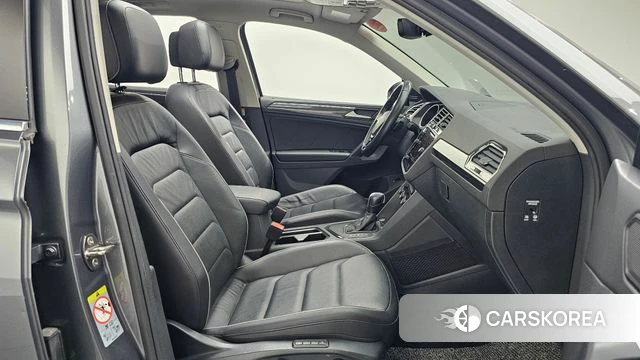 Volkswagen Tiguan second Generation 2020 Серый из Кореи, фото 2