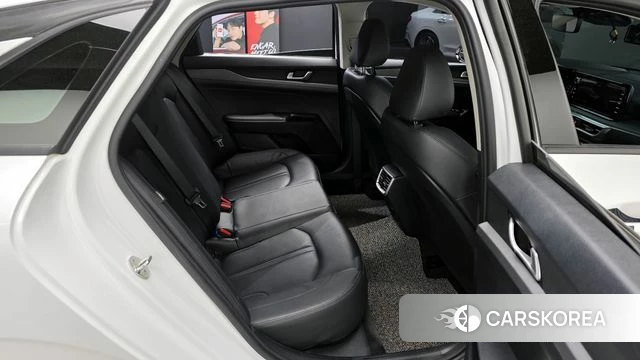 Kia K5 3rd generation 2023 Белый из Кореи, фото 2