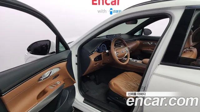 Genesis GV70 2024 Белый из Кореи, фото 2