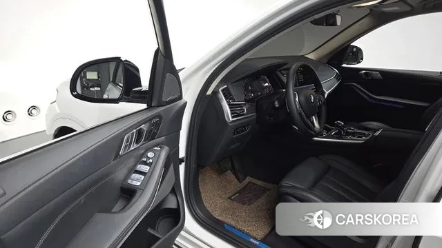 BMW X7 (G07) 2022 Белый из Кореи, фото 2