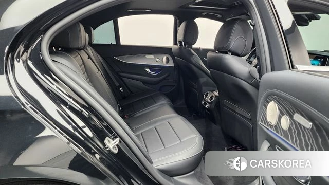 Mercedes-Benz E-Class W213 2023 Черный из Кореи, фото 2