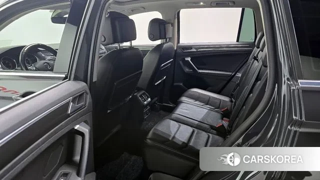 Volkswagen Tiguan second Generation 2020 Серый из Кореи, фото 2