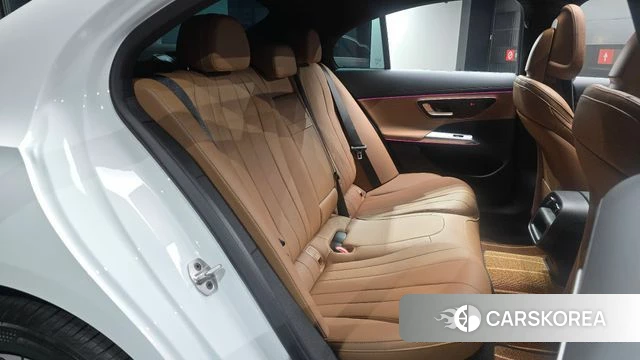 Mercedes-Benz E-Class W214 2025 Белый из Кореи, фото 2