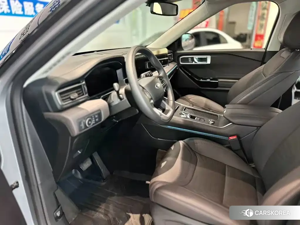 Ford Explorer 2025 Silver/gray из Китая, фото 2