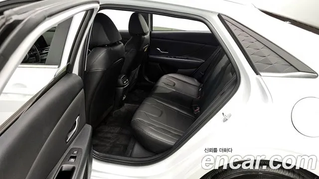 Hyundai The New Avante (CN7) 2023 Белый из Кореи, фото 2