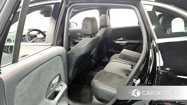 Mercedes-Benz GLA - Class H247 2025 Черный из Кореи, фото 2