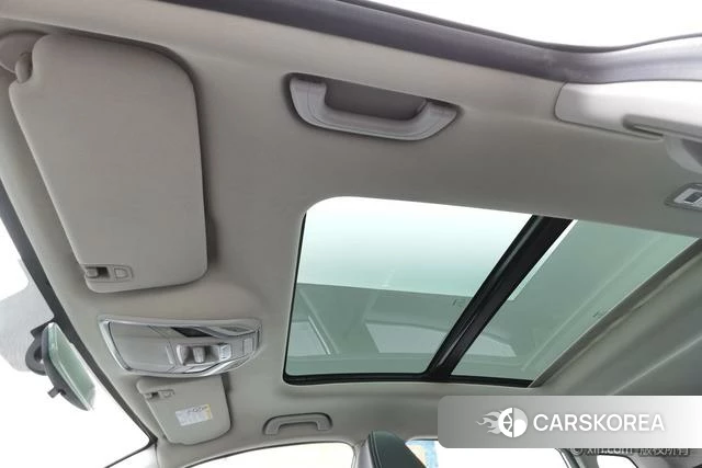Geely Automobile Binyue 2019 Белый из Китая, фото 2